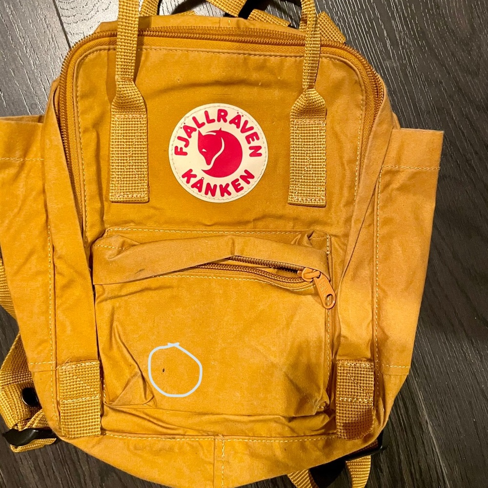 Fjallraven Kanken Mini in Ochre